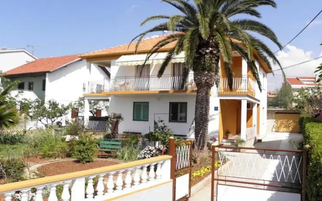 Guesthouse Sunny by the Sea