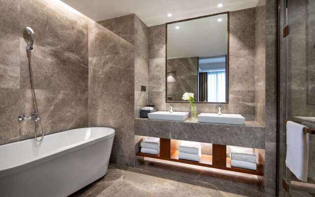 Ramada Encore by Wyndham Wuhan Caidian