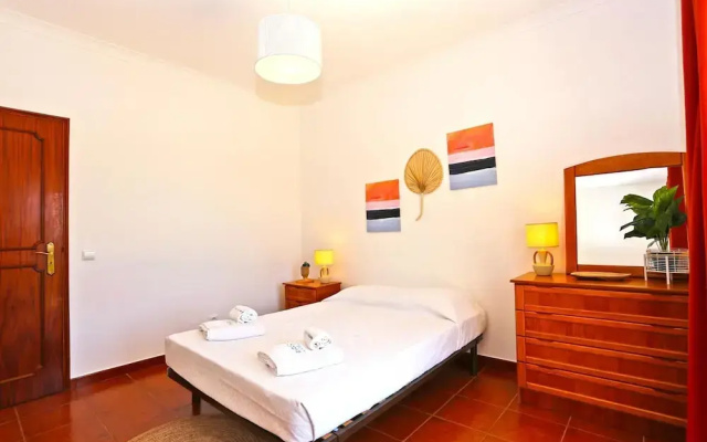 U 02 - Bedroom 2 in Casa Quinta Esta o