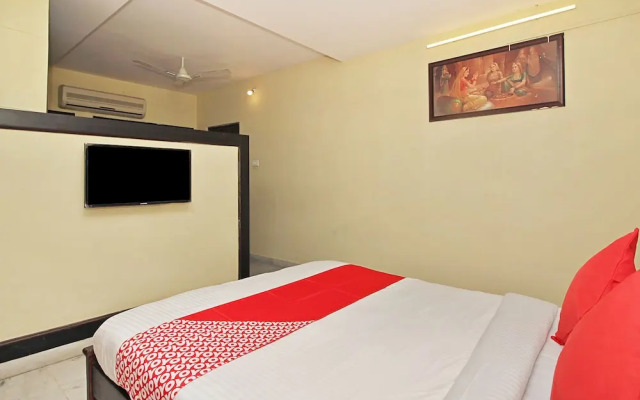 OYO 24605 Grand Season
