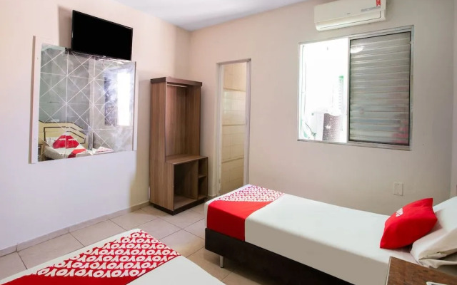 Oyo B Plaza Hotel