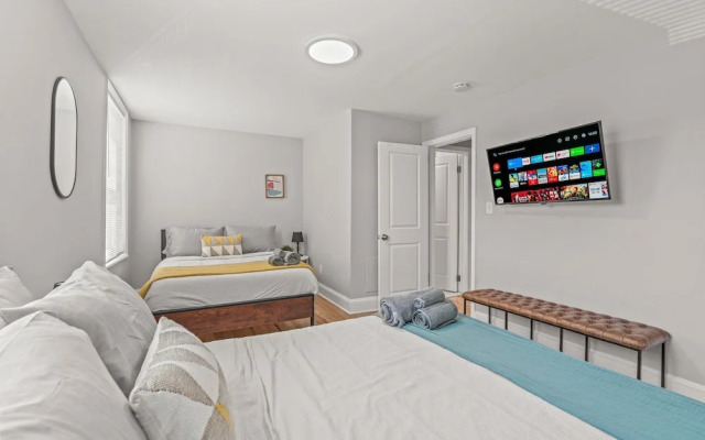 Spacious & Central Getaway Queen Beds