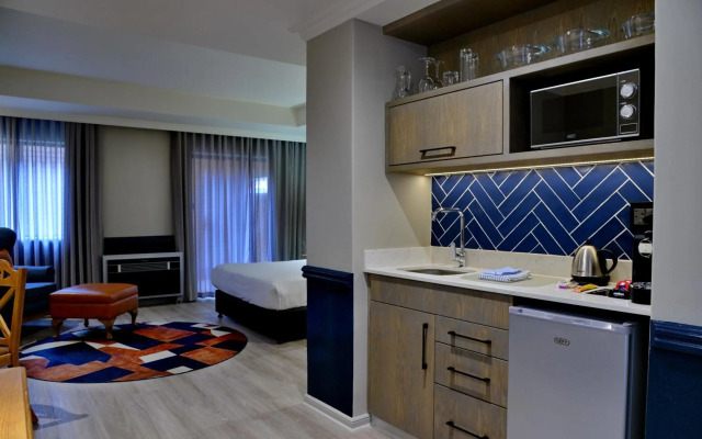Courtyard Hotel Rosebank