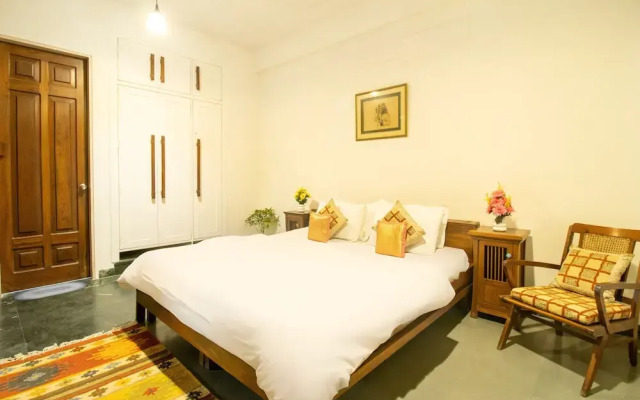 Opulent Antique 6BR Villa in Gurugram