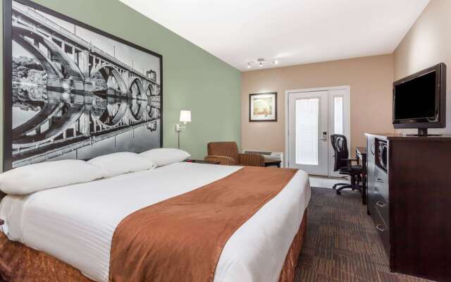 Super 8 by Wyndham Saskatoon Near Saskatoon Airport