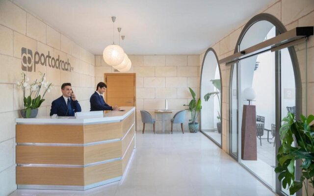 Portodrach Aparthotel & Suites