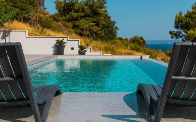 Spectacular Bol Island Sea View Villa With Pool
