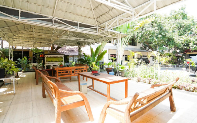 OYO 1652 Hotel Tampiarto