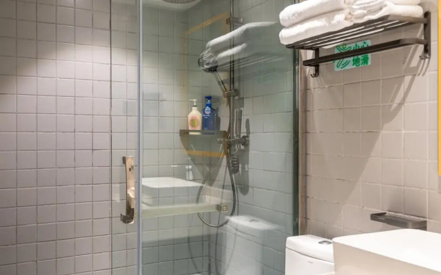 Chengdu Qingcheng Youth Hostel Apartment