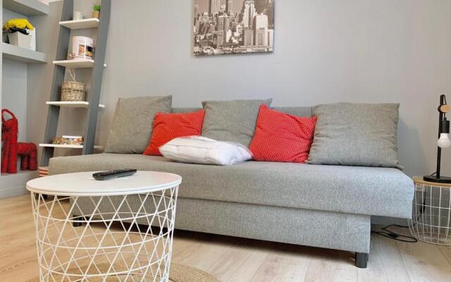 Pleasant renovated studio apartment GEM and Tram ACE #A2