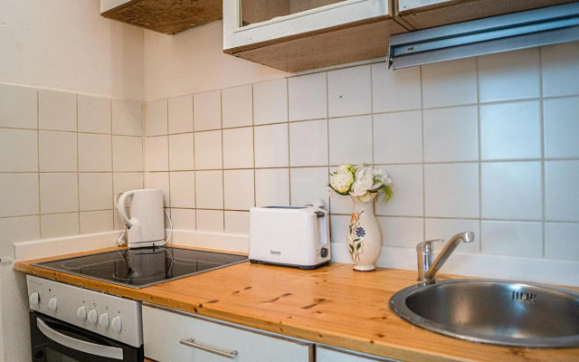 Lovely 2 Apartments - Suitable for Long Stays