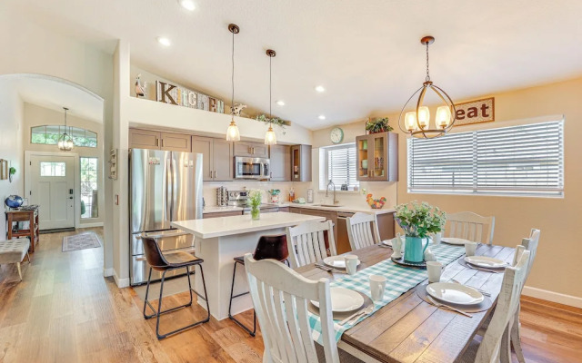 Centrally Located Gilbert Home: Patio & Grill!