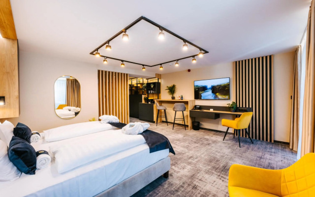 Auris Hotel