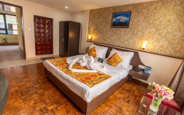 Muscatel Fairmont – 100 Mts from Mall Road