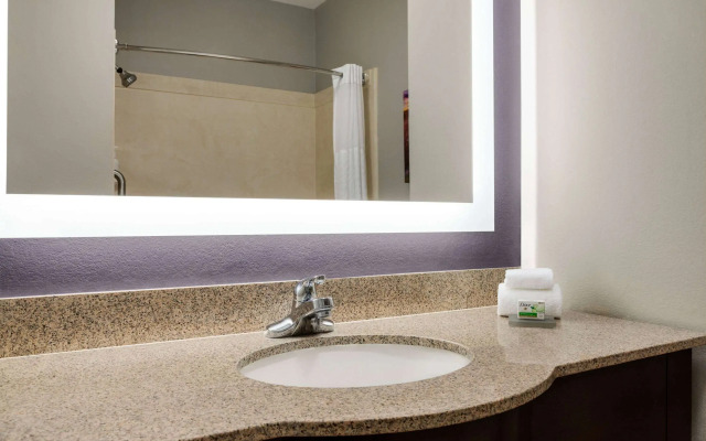 La Quinta Inn & Suites by Wyndham Dumas