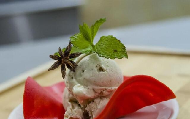 Waves Hotel & Spa by Elegant Hotels - All Inclusive