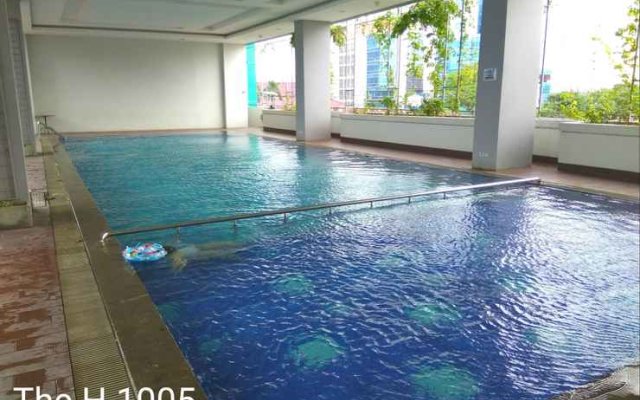 H Residence Harper MT Haryono Cozy and Modern Apartment 10th