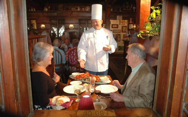 Lamie's Inn and The Old Salt Restaurant