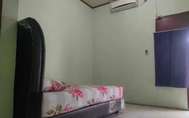 OYO 93268 Maradona Guest House