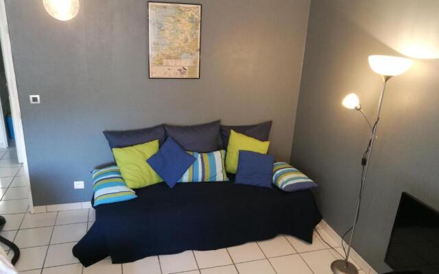 Nicolas I, 53m2, une chambre, parking privé