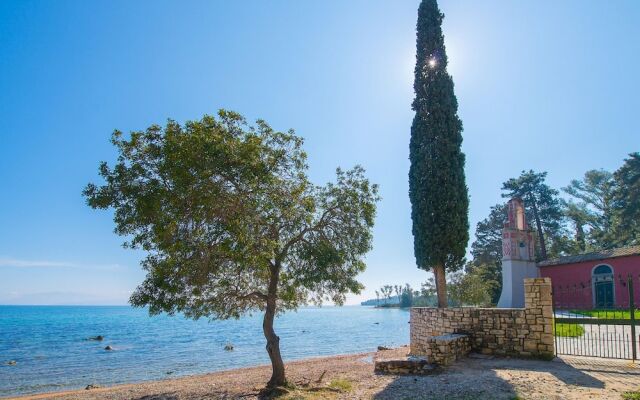 Villa Spyrelia in Dassia