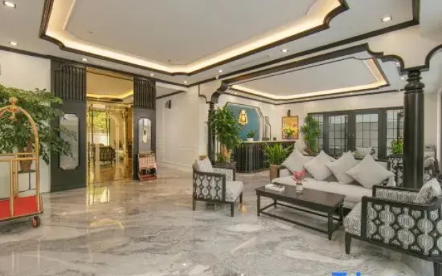 Royal Hotel - Vinhomes Ocean Park 3