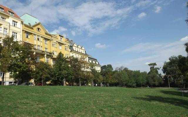 Get Prague Flat Slovenska