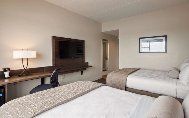 Best Western Plus Coastline Inn