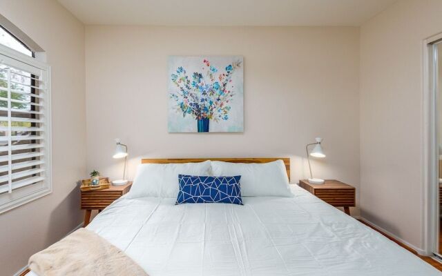 Comfort 3 Bedroom Condo by Redawning