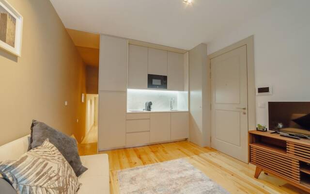 Legacy Oporto Design Apartment A by Vacationy