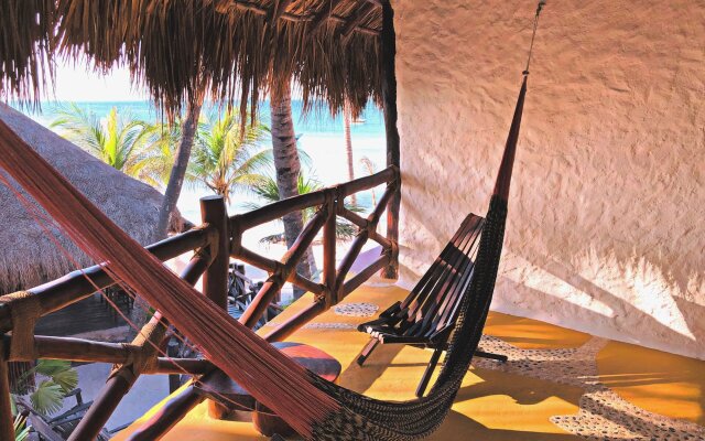 Beachfront Hotel La Palapa - Adults Only