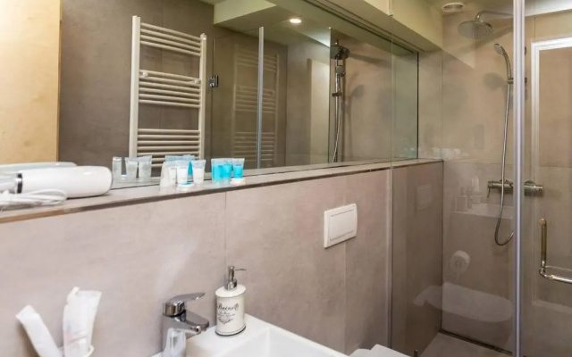 2BR apt with a furnished balcony 2 min to Kokhta