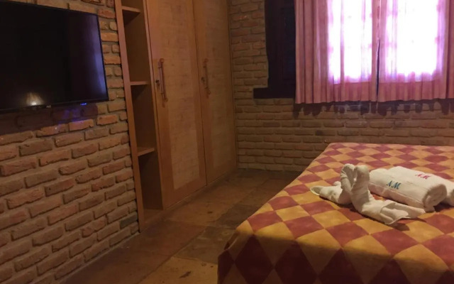 Mansão Macedo com Cozinheira