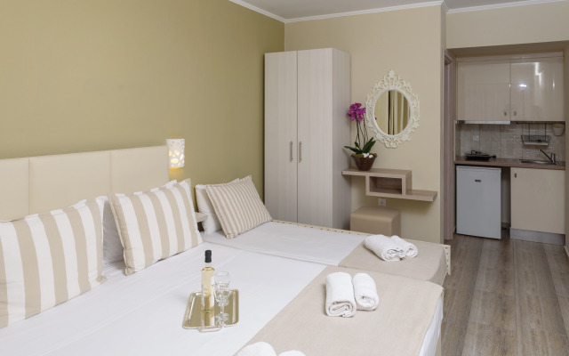 Ammos Beach Seaside Luxury Suites Hotel