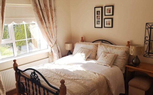 Hollycrest Lodge