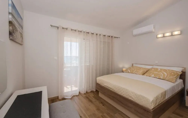 Two-bedroom Apartment Near Beach