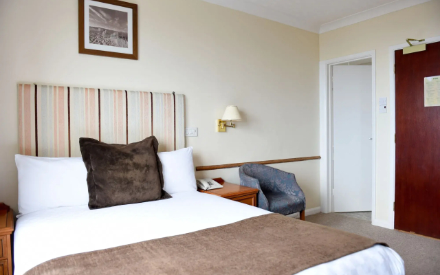The Riviera Hotel & Holiday Apartments