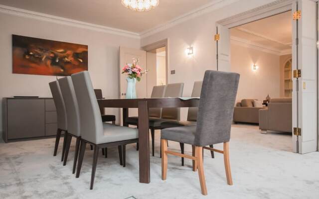 Audley Street Apartment