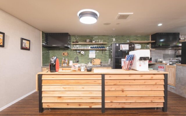 Hostel Enisia Namba