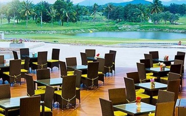 Majestic Creek Golf Club & Resort