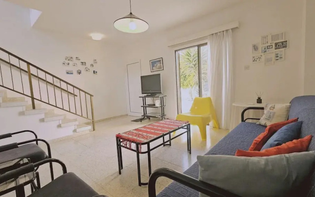 74 PRO - Stay Retro Retreat