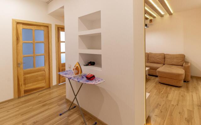 Stay Inn (Stay Inn) on Sayat-Nova Avenue 33