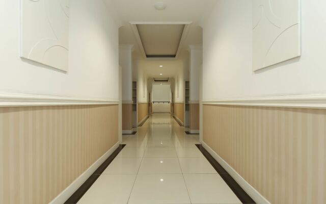 RedDoorz Plus @ Setiabudi Barat