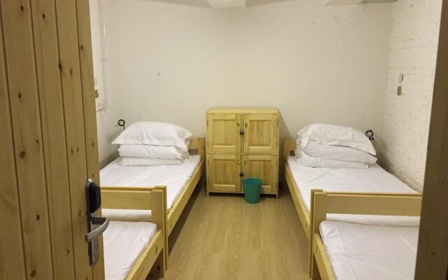 Xunlu Hostel
