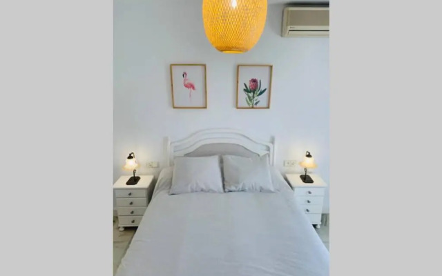 Amplio apartamento junto al mar