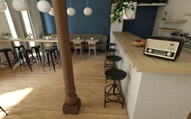 Georges Hostel & Café