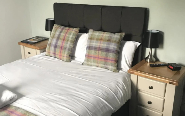 The Knowes Hotel & Restaurant