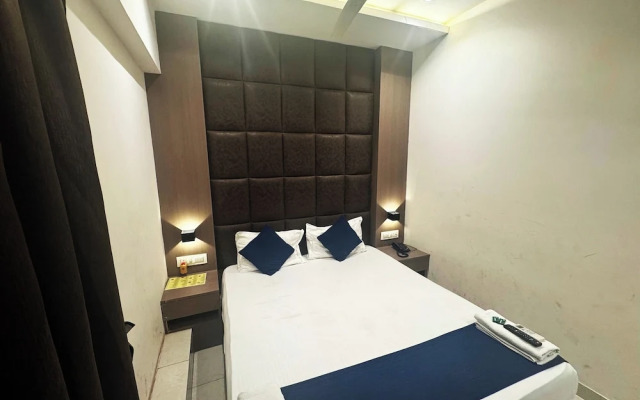 Hotel Sahara Residency