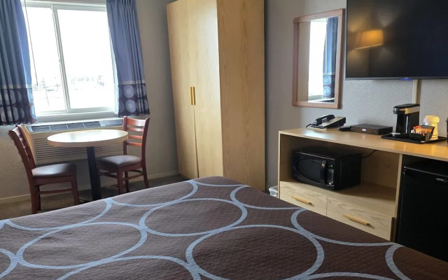 Super 8 Swift Current