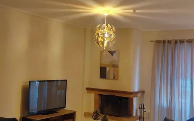 Modern Elegant Apt in Glyfada w Balcony
